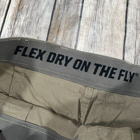 Duluth Flex Dry on the Fly Cargo Stretch Shorts 36x9 Mens Brown Utility 46206 - Picture 3 of 9